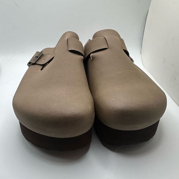 CUSHIONAIRE Women's Cork Footbed Platform Clog 8.5 WIDE BROWN - Picture 2 of 7